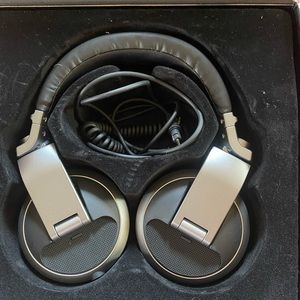 Over-Ear DJ Headphones